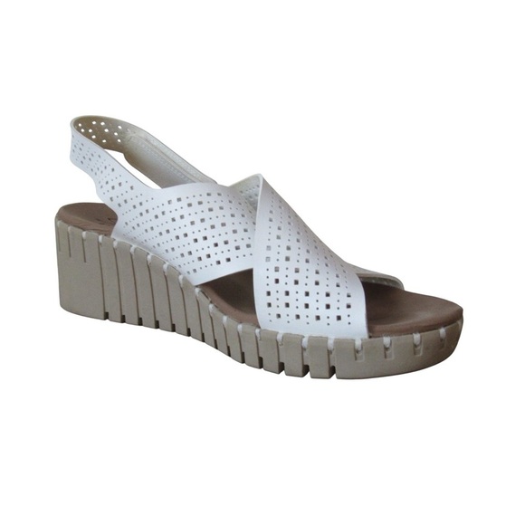Skechers Pier Ave Wedge Sandals 9 White Strappy Perforated Luxe Foam Comfort - Picture 2 of 11